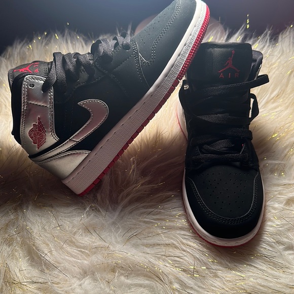 black red and silver jordan 1